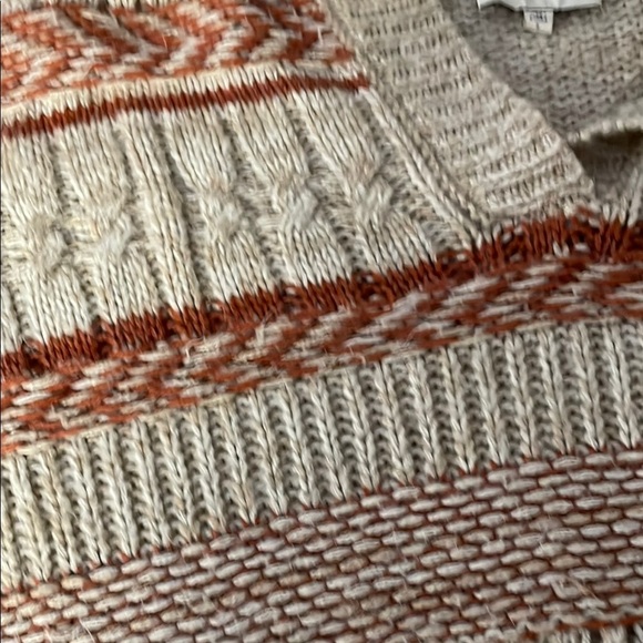 Freshman Cream and Brown V-Neck Sweater with Textured Knit - Picture 3 of 9